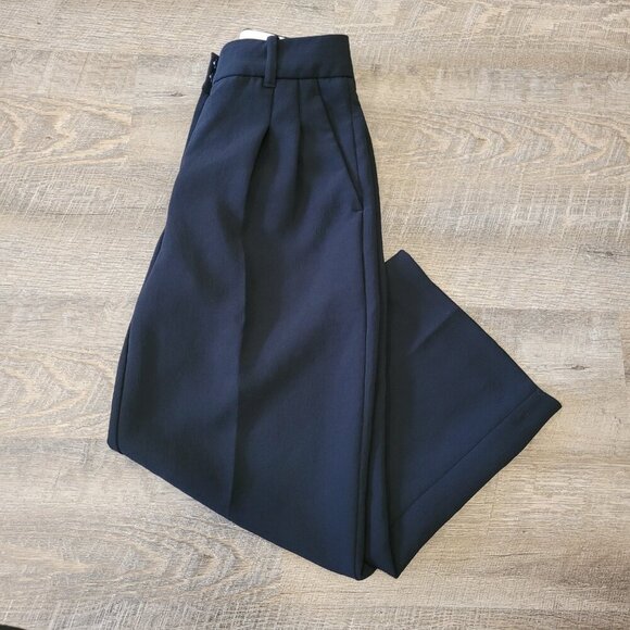 WILFRED | Aritzia The Effortless Pant Cropped Crepette | Sz. 00 - Picture 2 of 9